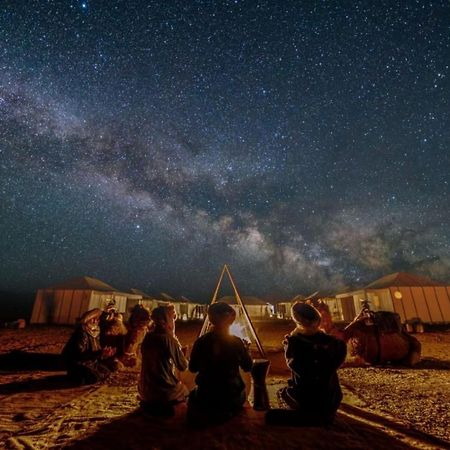 Merzouga Luxury Tents - Glamping Екстериор снимка